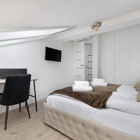 Dwupoziomowy W Wisle Z Widokiem Na Gory Biurkiem I Klimatyzacja By Renters Apartamento
