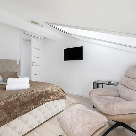 Apartamento Dwupoziomowy W Wisle Z Widokiem Na Gory Biurkiem I Klimatyzacja By Renters